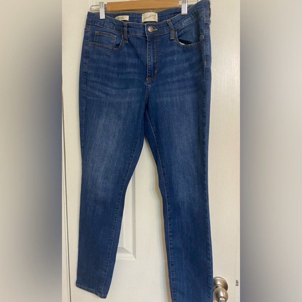 Nwot Universal Thread Mid-Rise Medium Blue Skinny… - image 3